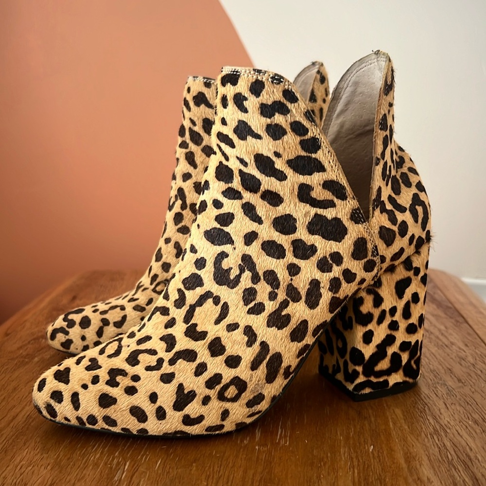 Steve Madden Cow Hair Leopard print Booties